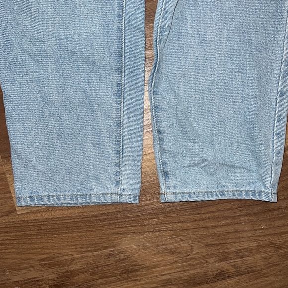 3/$40✨ BP Button Fly Boyfriend Jeans - Picture 3 of 4